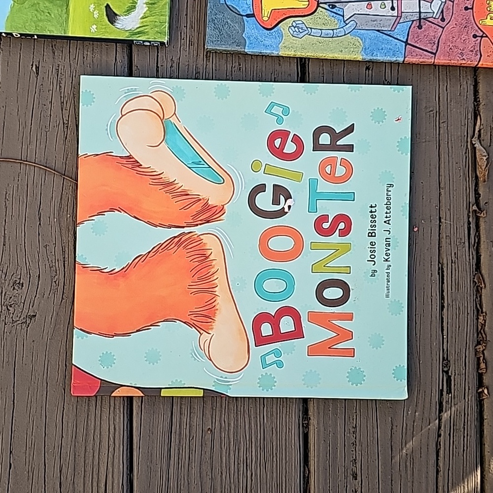 Three Children's Books - Picture 2 of 6